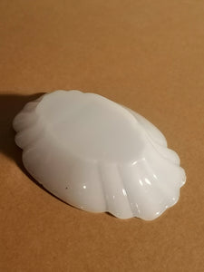 Mini coupe en opaline ancienne