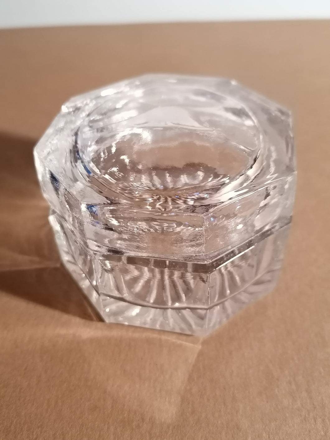 Boîte en cristal pressé