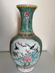 Vase chinois en porcelaine peinte à la main 