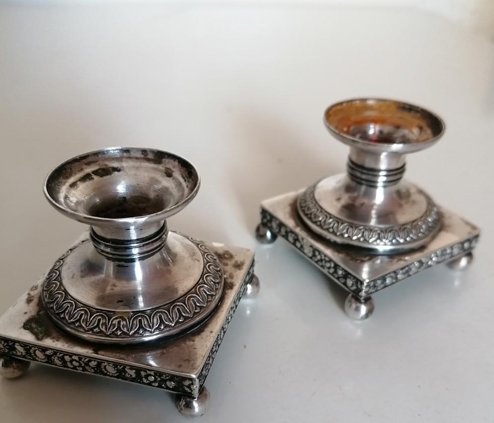 Belle paire de petit bougeoir dépoque Restauration en argent 0.800