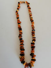 Charger l&#39;image dans la galerie, Collier en ambre
