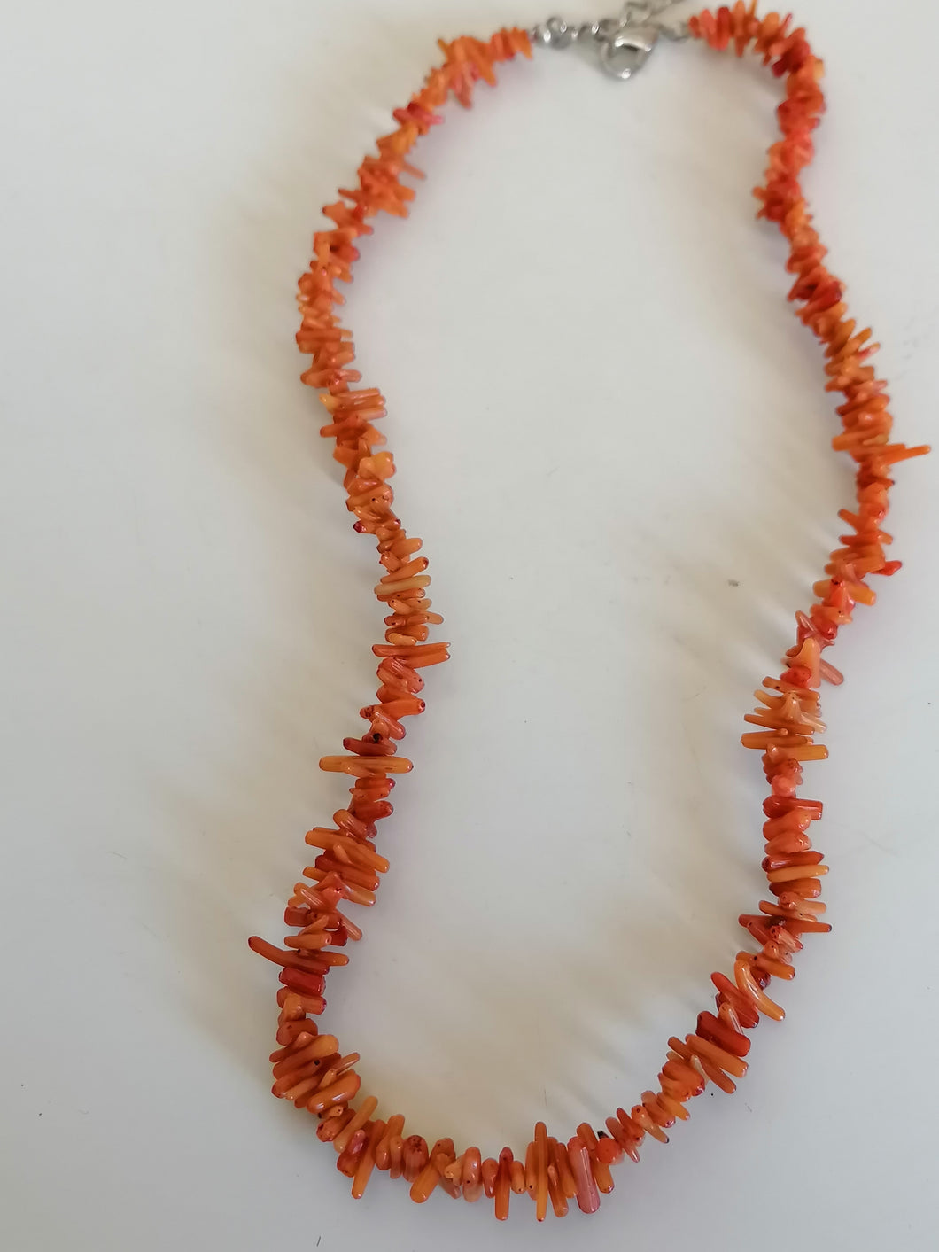 Collier en  verre  orange