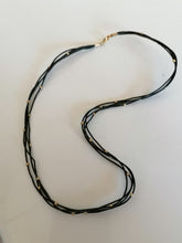Charger l&#39;image dans la galerie, Collier tissus et perle en argent doré
