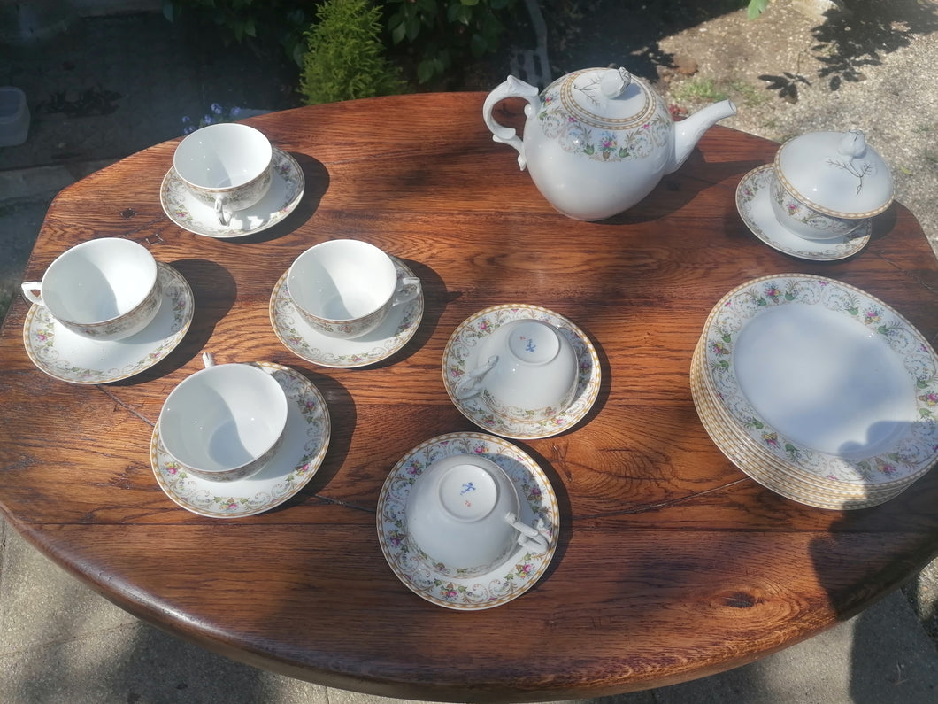 Service à thé en porcelaine Allemande