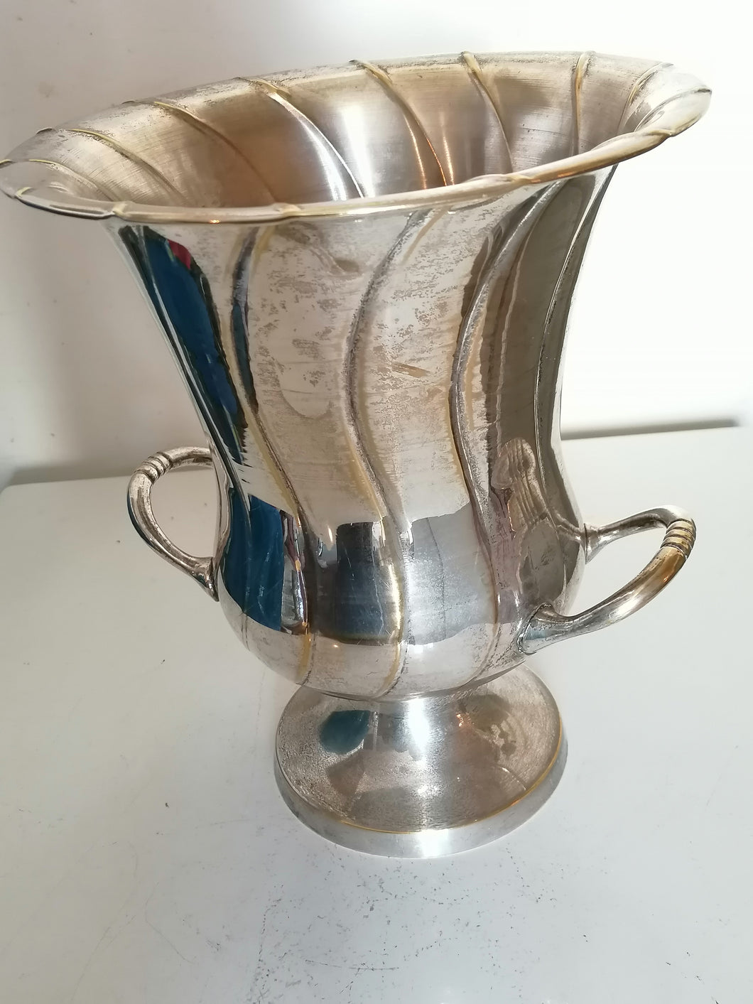 Seau à champagne torsadé en métal argenté