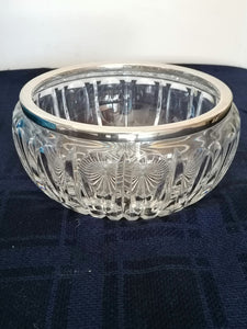 Beau saladier en cristal taillé