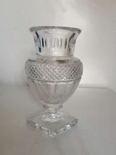 Charger l&#39;image dans la galerie, Vase en cristal taillé de Baccarat
