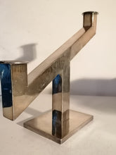 Charger l&#39;image dans la galerie, Bougeoir double, métal argenté Anglais Art déco
