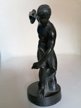 Charger l&#39;image dans la galerie, Discobole  Grecque 19ème, en bronze
