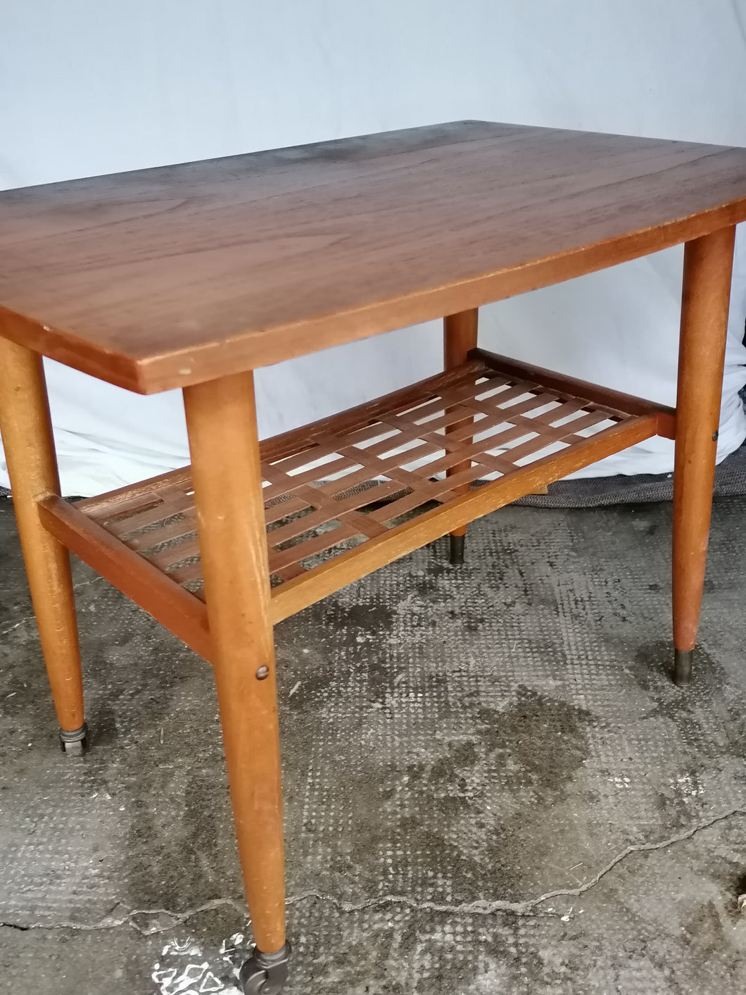 Petite table de salon Danoise  en teck