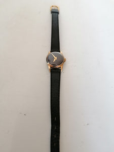 petite montre de dame bracelet,  mouvement mécanique