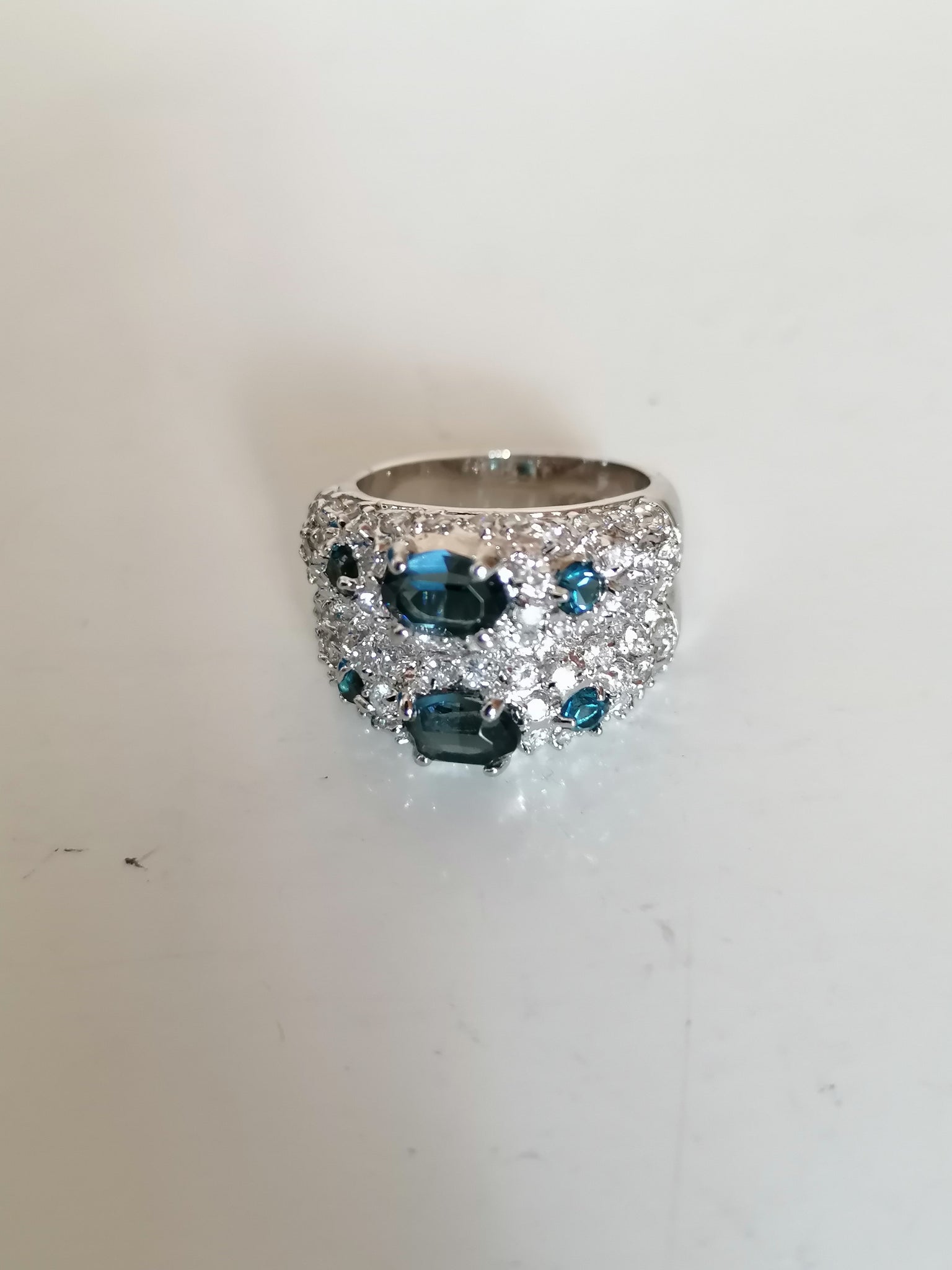 Achetez Bague de fiançailles Camille en Or Blanc 585 Améthyste 2.68 Achetez Bague de fiançailles Camille en Or Blanc 585 Améthyste 2.68