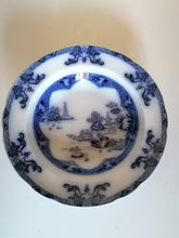 Charger l&#39;image dans la galerie, Assiète ancienne  Anglaise en porcelaine
