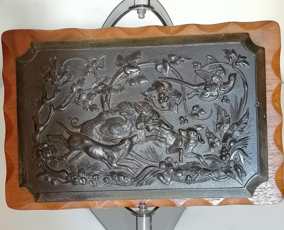Bas relief scène de chasse 