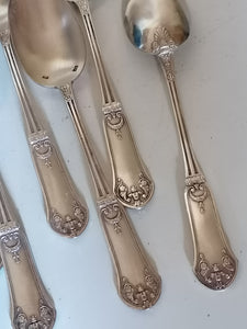 8 cuillères à dessert argenté, Marie Louise 