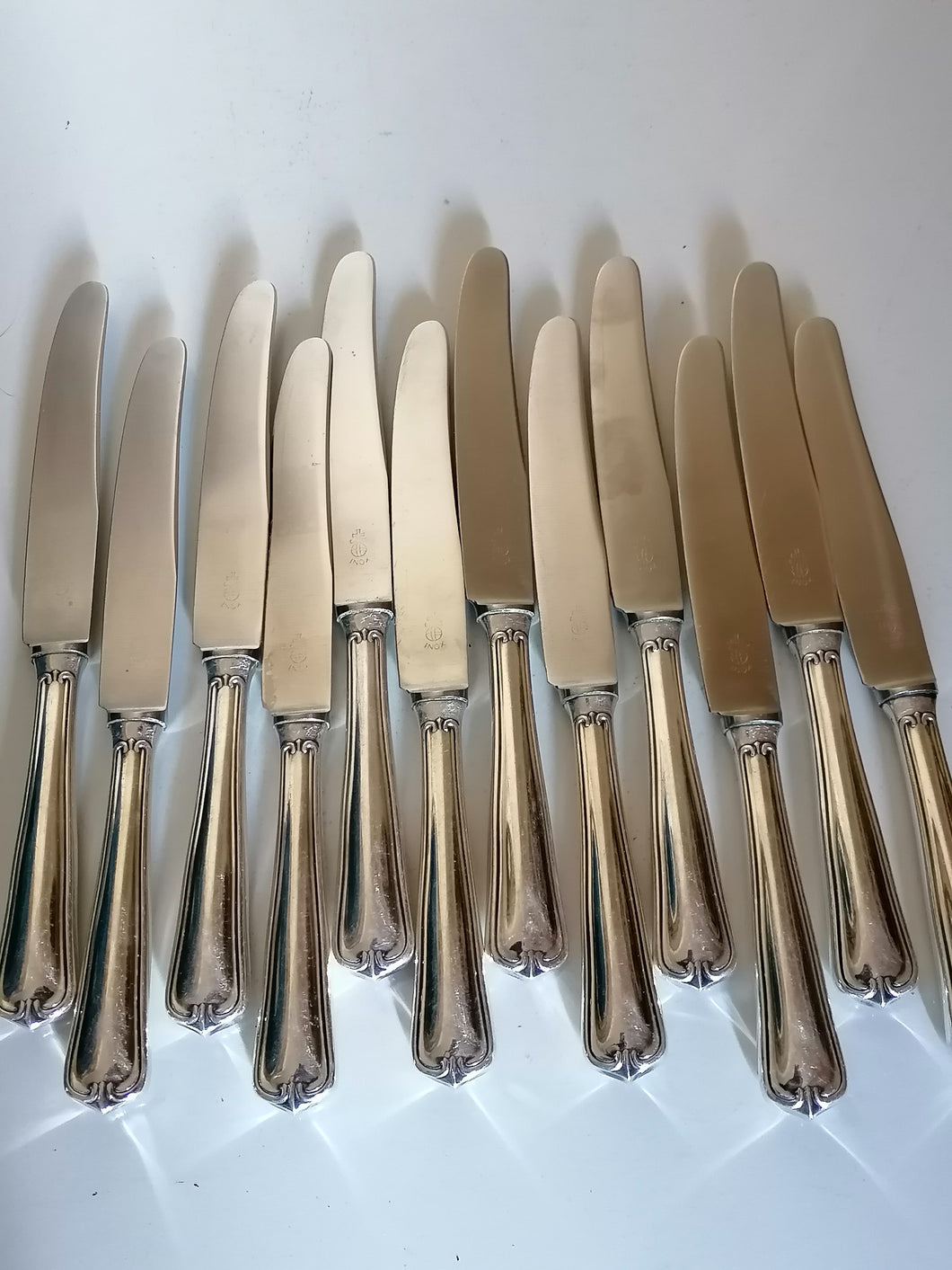 Serie de 12 couteaux entre mets
