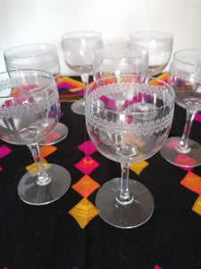 7 grands verres à vin rouge en cristal