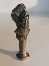 Charger l&#39;image dans la galerie, Cachet sceau en argent, chevalier casqué
