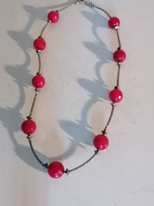 Collier perle en pierre  rouge