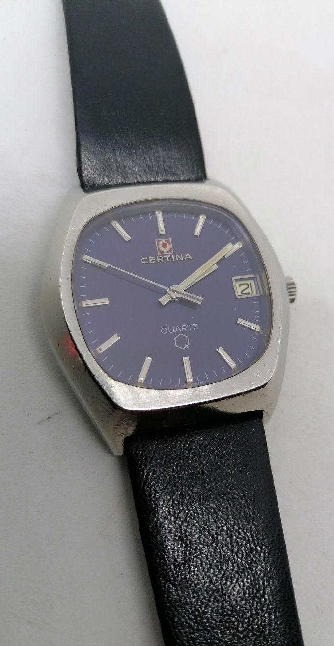 Certina homme  quartz bracelet et pile neuve.