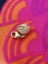 Charger l&#39;image dans la galerie, Swarovski charm rose doré 
