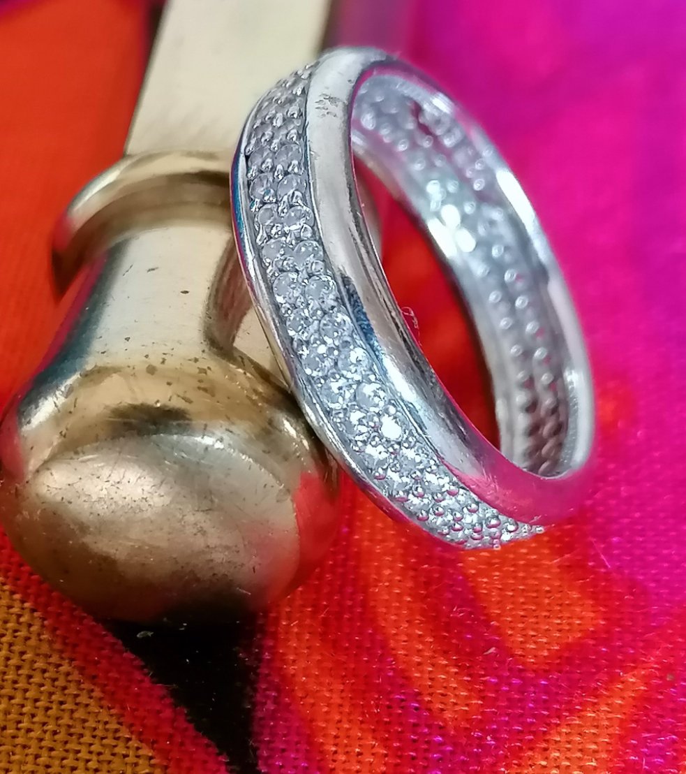 Bague en argent doré et cristaux