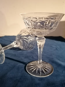 Paire de coupe à Champagne en cristal taillé