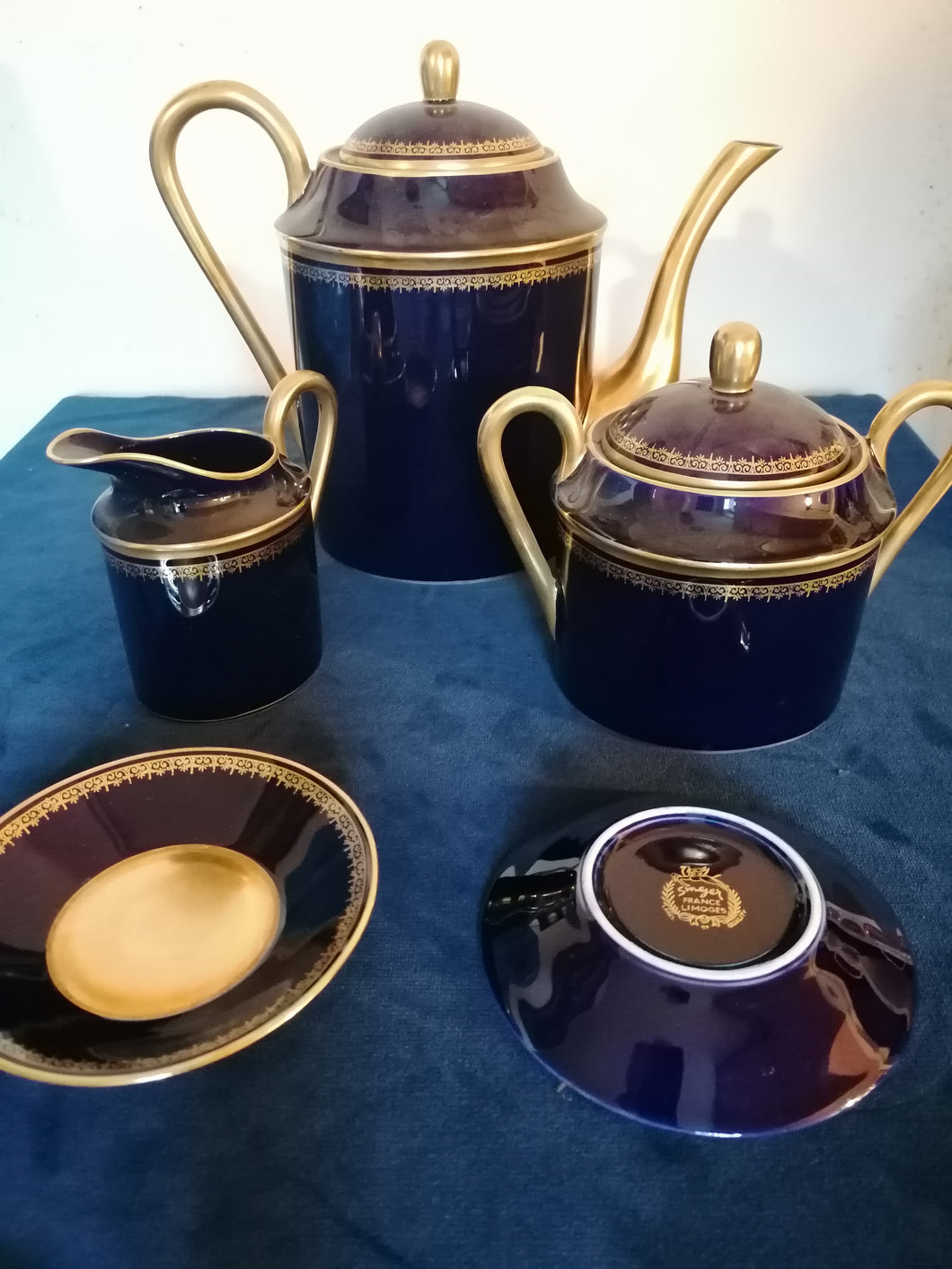 Service à café en porcelaine doré 