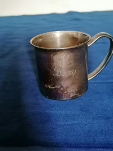 Gobelet en argent massif, pour naissance