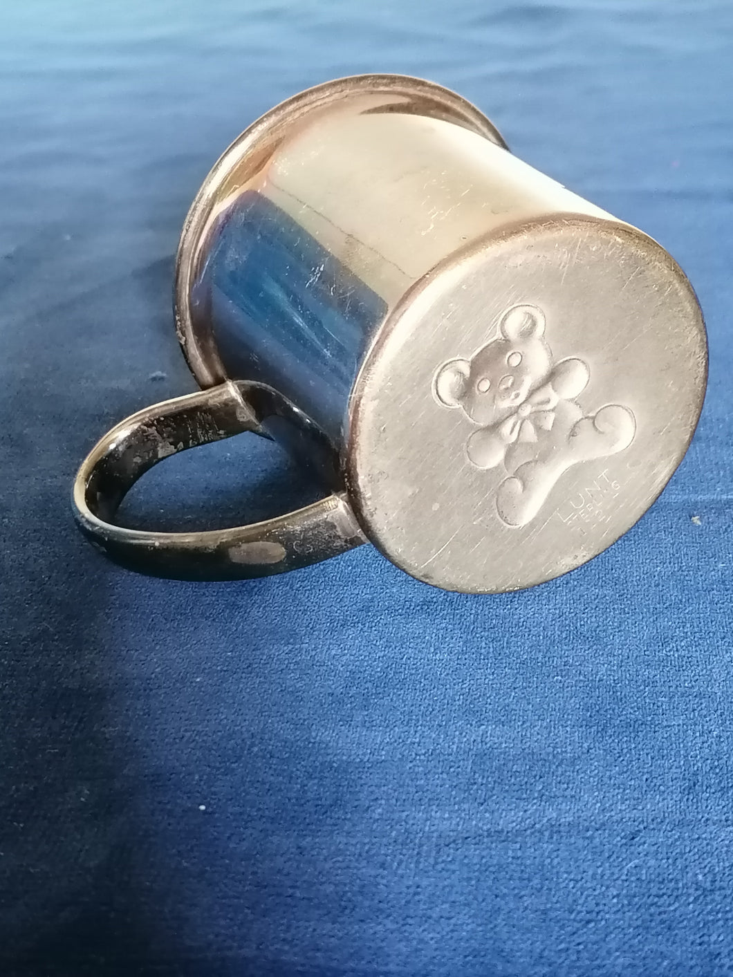 Gobelet en argent massif, pour naissance