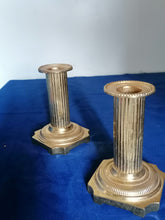Charger l&#39;image dans la galerie, Style Louis XVI, paire de bougeoirs
