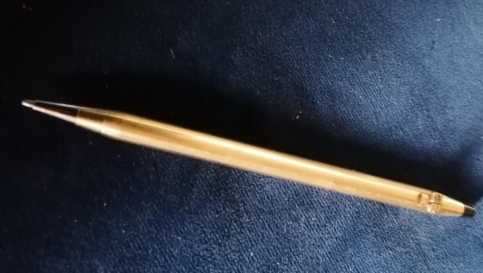 Stylo Cross doré 