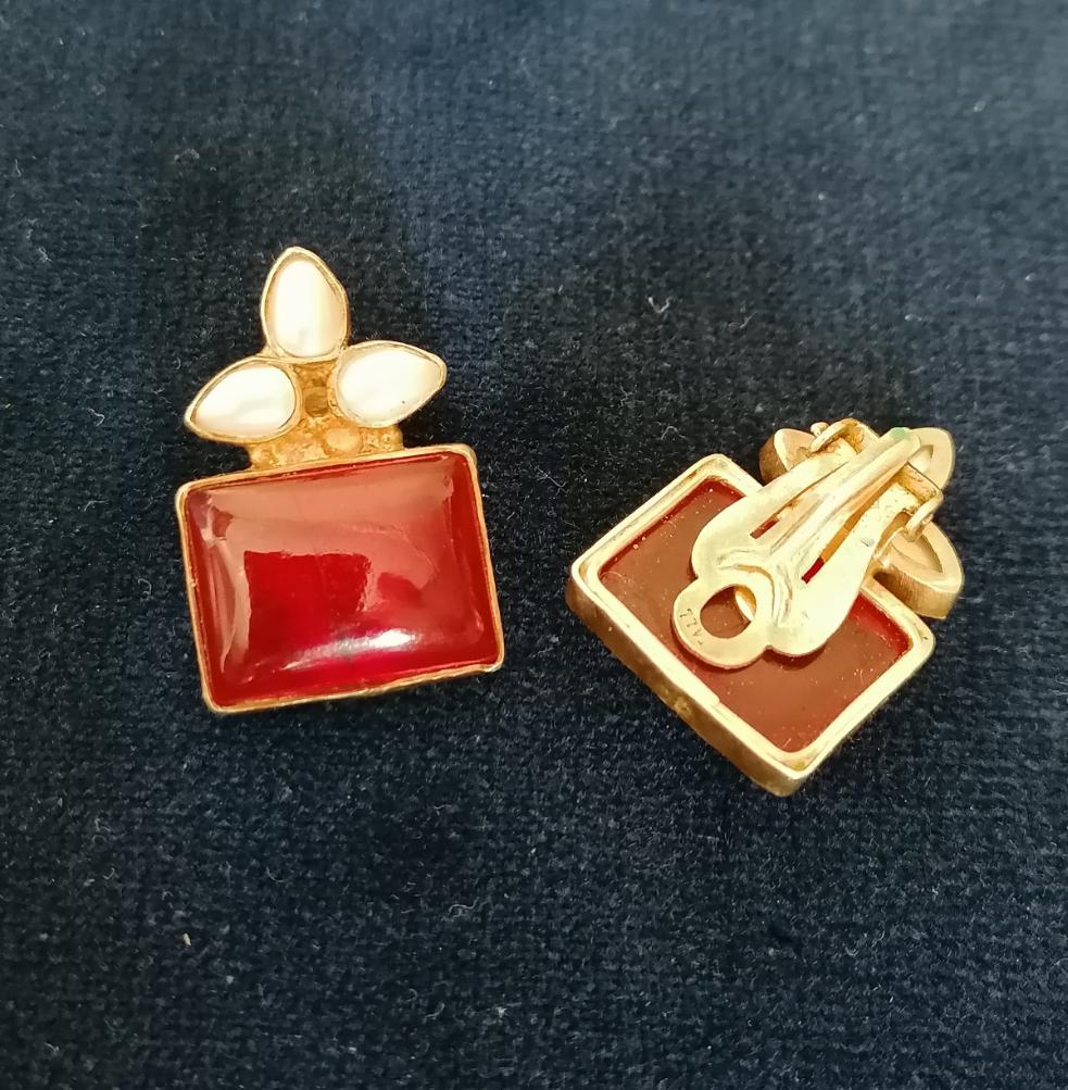 Paire de boucle d'oreille en argent, perles et pierre