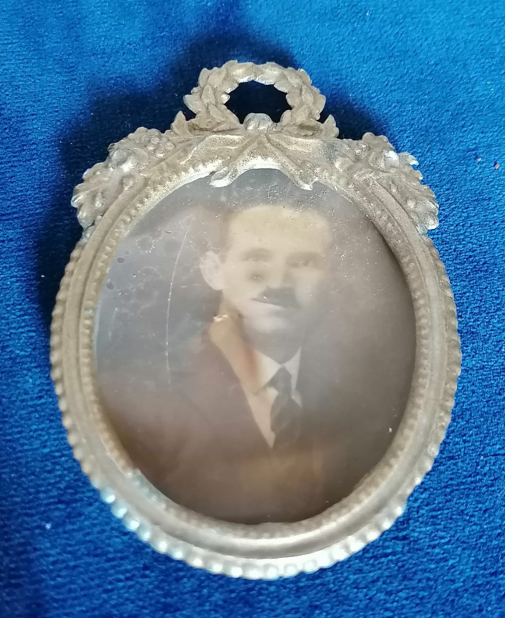 Petit cadre laiton doré 1900