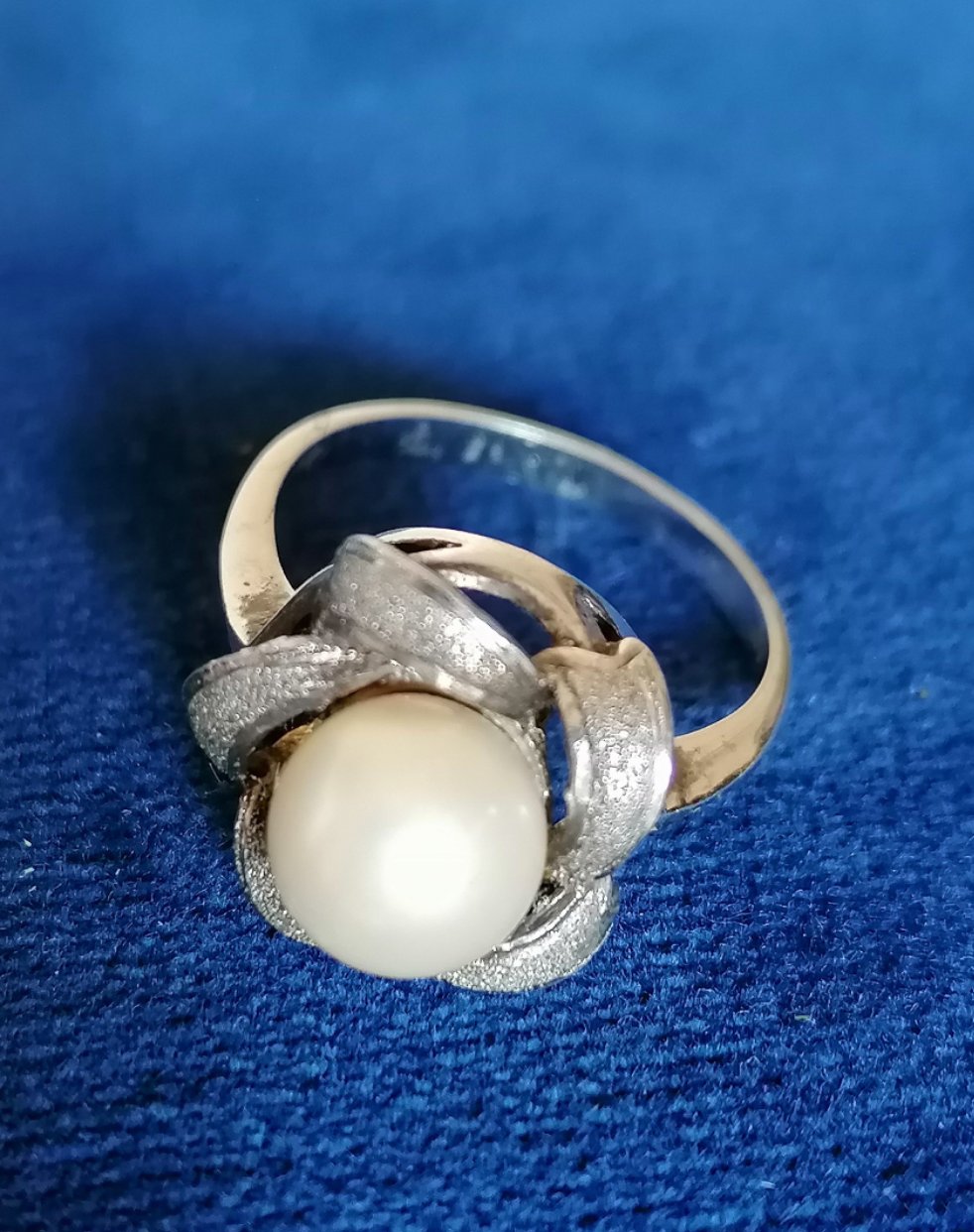 Bague argent doré et perle synthétique 