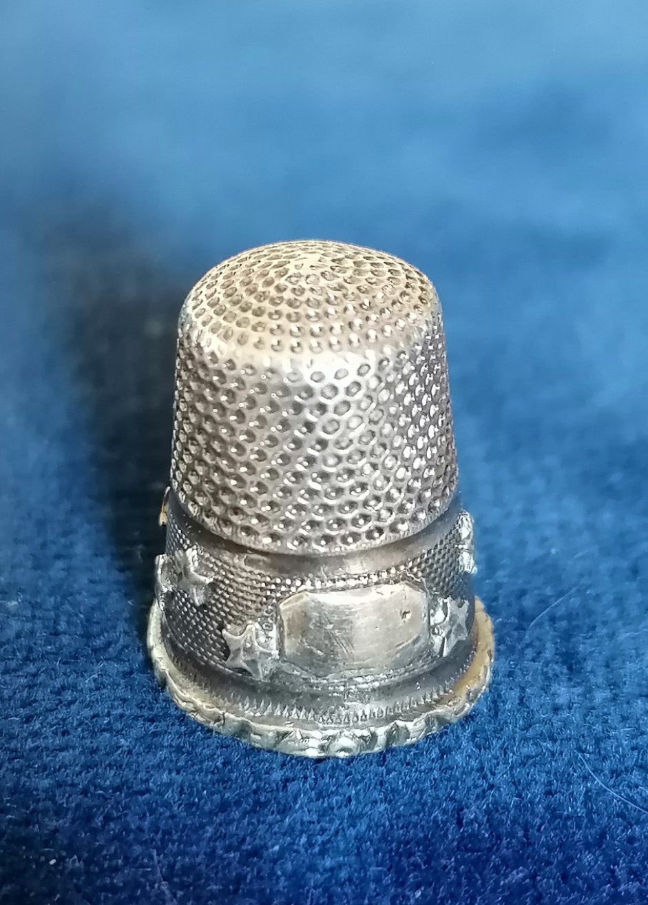 Dé à coudre en argent,