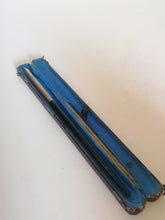 Charger l&#39;image dans la galerie, Porte plume ancien en or avec son écrin
