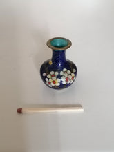 Charger l&#39;image dans la galerie, Mini vase cloisonné Chinois
