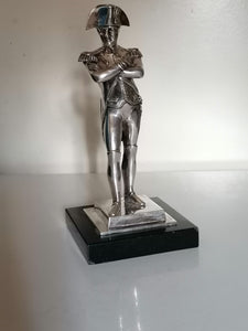 NAPOLÉON statue en bronze argenté de qualité. 