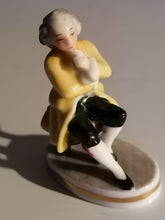Charger l&#39;image dans la galerie, Vieux Vienne, figurine en porcelaine
