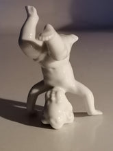 Charger l&#39;image dans la galerie, Capo di Monte figurine en porcelaine
