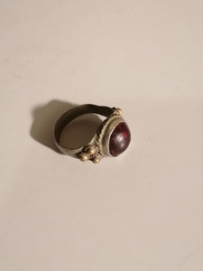 Bague orientale avec verre