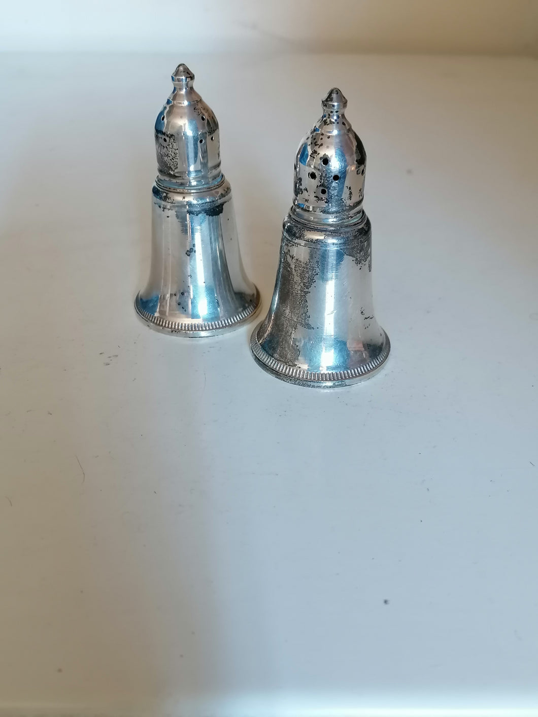 Paire de salière en argent massif