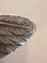 Charger l&#39;image dans la galerie, Exceptionnelle paire d&#39;anges en argent massif.

Travail Français probablement de Jules Wièse orfèvre du milieu XIXème
