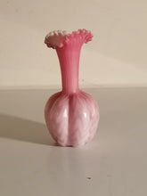 Charger l&#39;image dans la galerie, Splendide vase de murano soufflé, verre irisé
