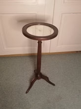 Charger l&#39;image dans la galerie, Rare guéridon ancien  en acajou avec plateau miroir
