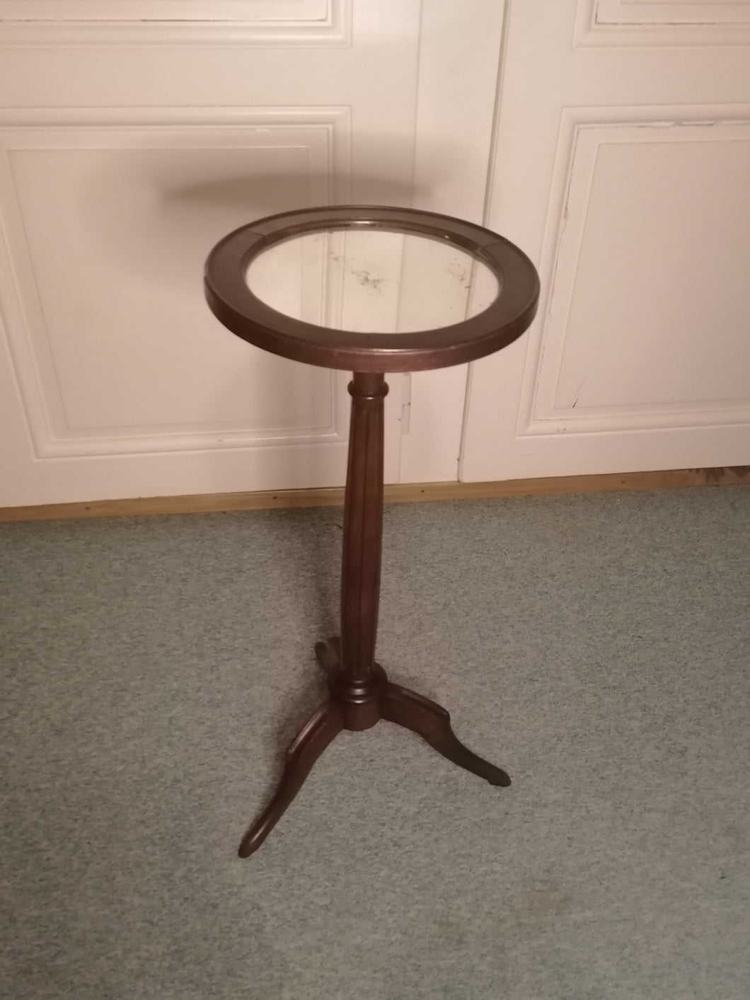 Rare guéridon ancien  en acajou avec plateau miroir