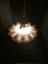 Charger l&#39;image dans la galerie, Lampe suspension ancienne, avec globe en verre opaline
