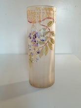Charger l&#39;image dans la galerie, Vase Art nouveau avec peinture en relief. 
