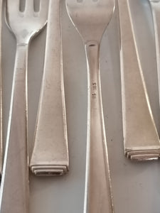 11 fourchettes à desserts Art Déco en métal argenté